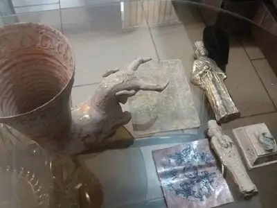 کشف ۸۸ فقره اشیاء عتیقه از یک تبعه بیگانه