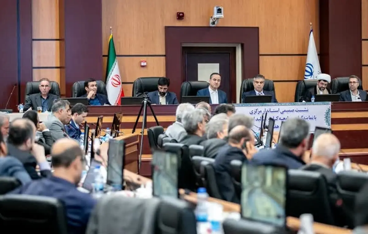 کارگران چرخ توسعه کشور را به خوبی حرکت میدهند / نبود امنیت شغلی و قراردادهای موقت یک دغدغه است