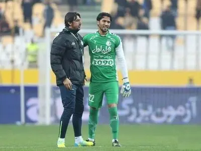 عقاب جوان استقلال از عابدزاده گذشت