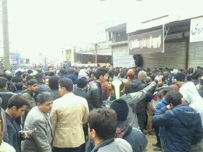 درگیری تماشاگران در جام جهانی کشتی آزاد کرمانشاه + عکس