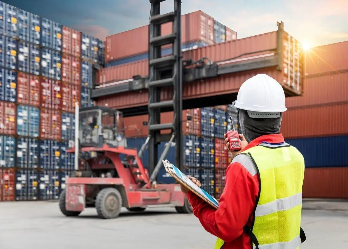 صادرات بیش از 893 میلیون دلار کالا از گمرکات استان مرکزی / 546 میلیون دلار کالا به استان وارد شده است