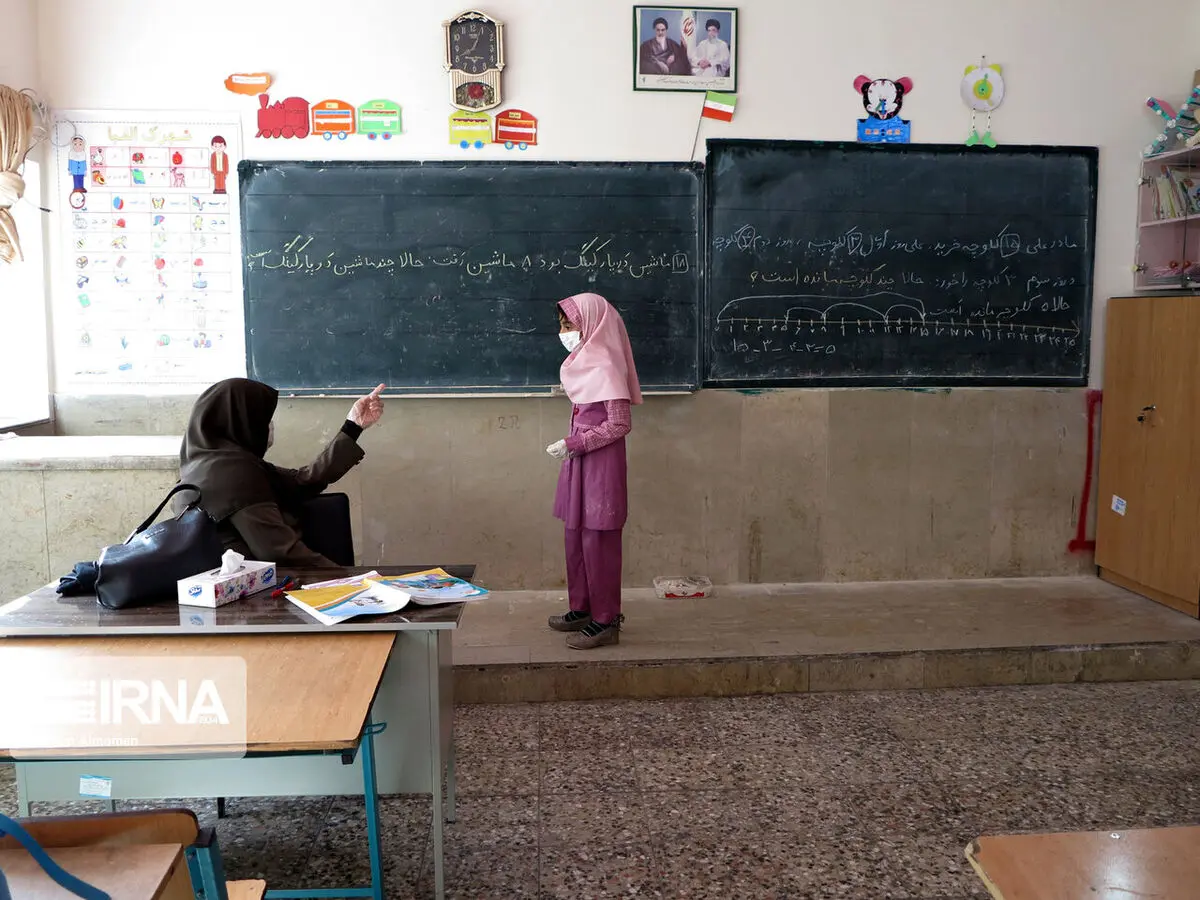 استقبال والدین و دانش آموزان از بازگشایی مدارس در بخش رضویه شهرستان مشهد