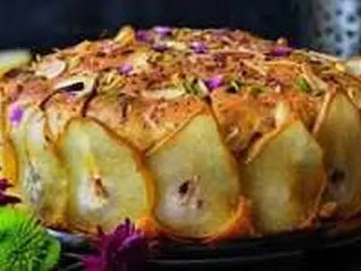 تا فصل گلابی تمام نشده این کیک خوش عطر و طعم را درست کنید