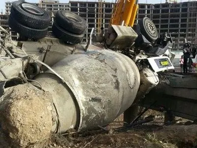 واژگونی یک‌دستگاه کامیون در همدان
