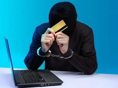 گرفتار شدن کلاهبردار اینترنتی در دام پلیس استان خراسان جنوبی