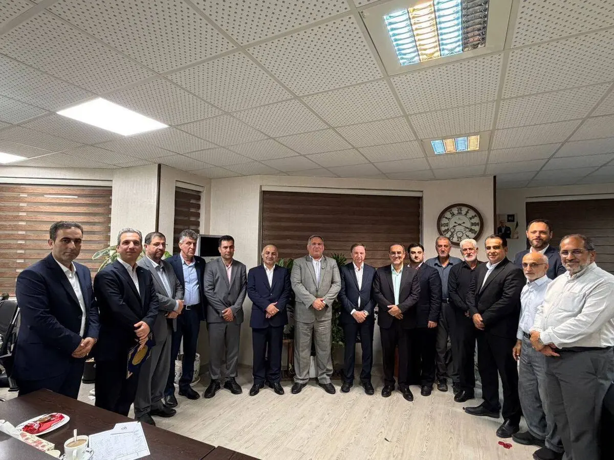 مراکز درمانی تحت پوشش در غرب مازندران برای خدمت به ایثارگران افزایش می یابد/ آمادگی بیمه دی برای ارائه خدمات ویژه به ایثارگران در بیمارستان امام خمینی (ره) تنکابن