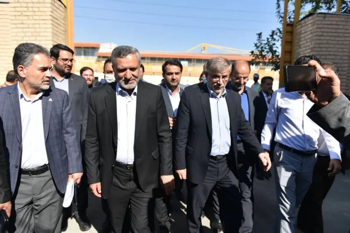 دولت برای ایجاد اشتغال و ساخت مسکن موانع موجود را بر می‌دارد