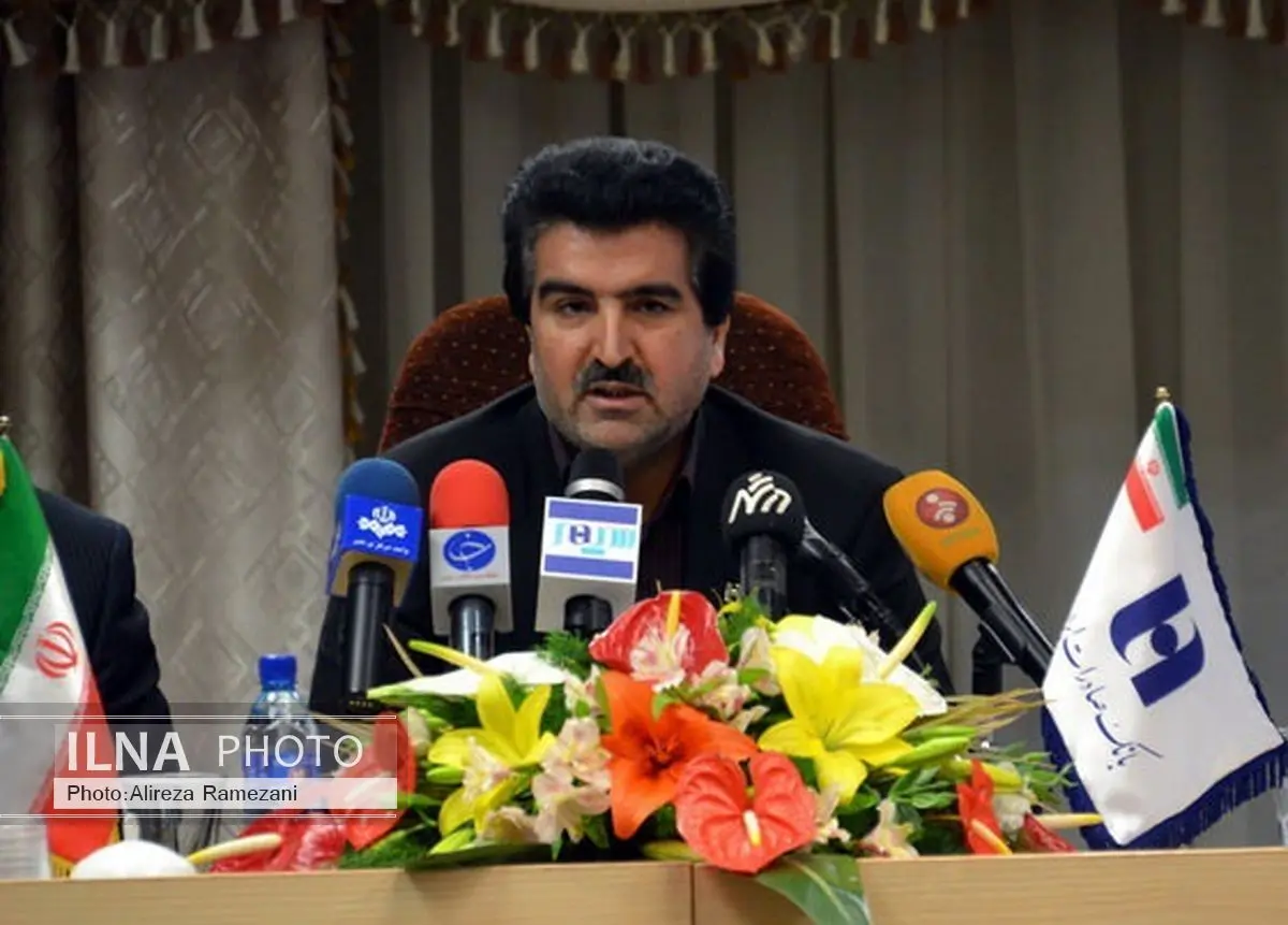 مطالبات معوق در شبکه بانکی در حال کاهش است / کاهش سود بانکی به زیان بانکها نیست