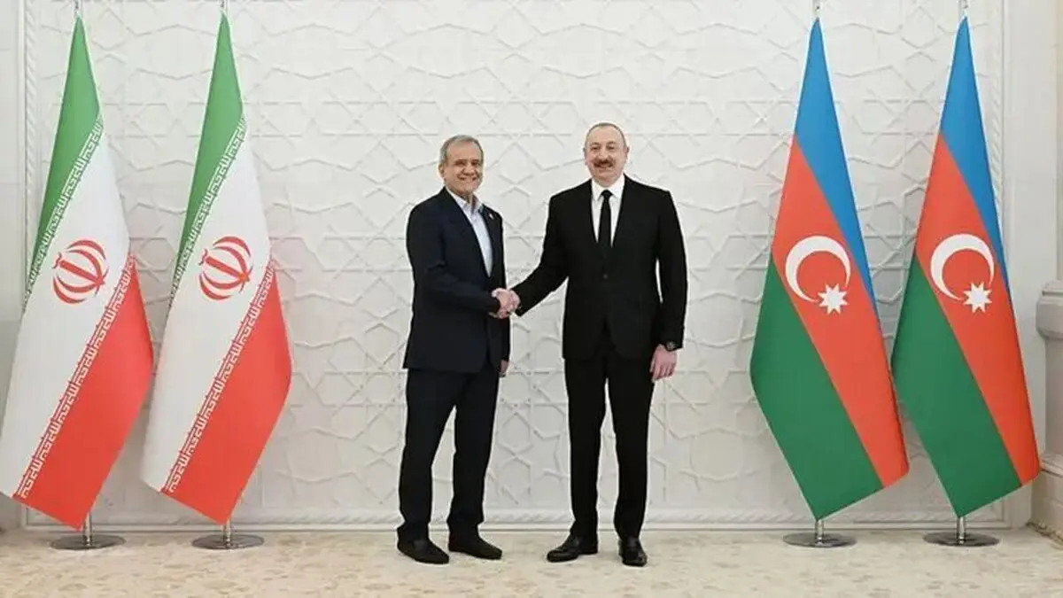 الرئيس بزشکیان يلتقي نظيره الاذربيجاني