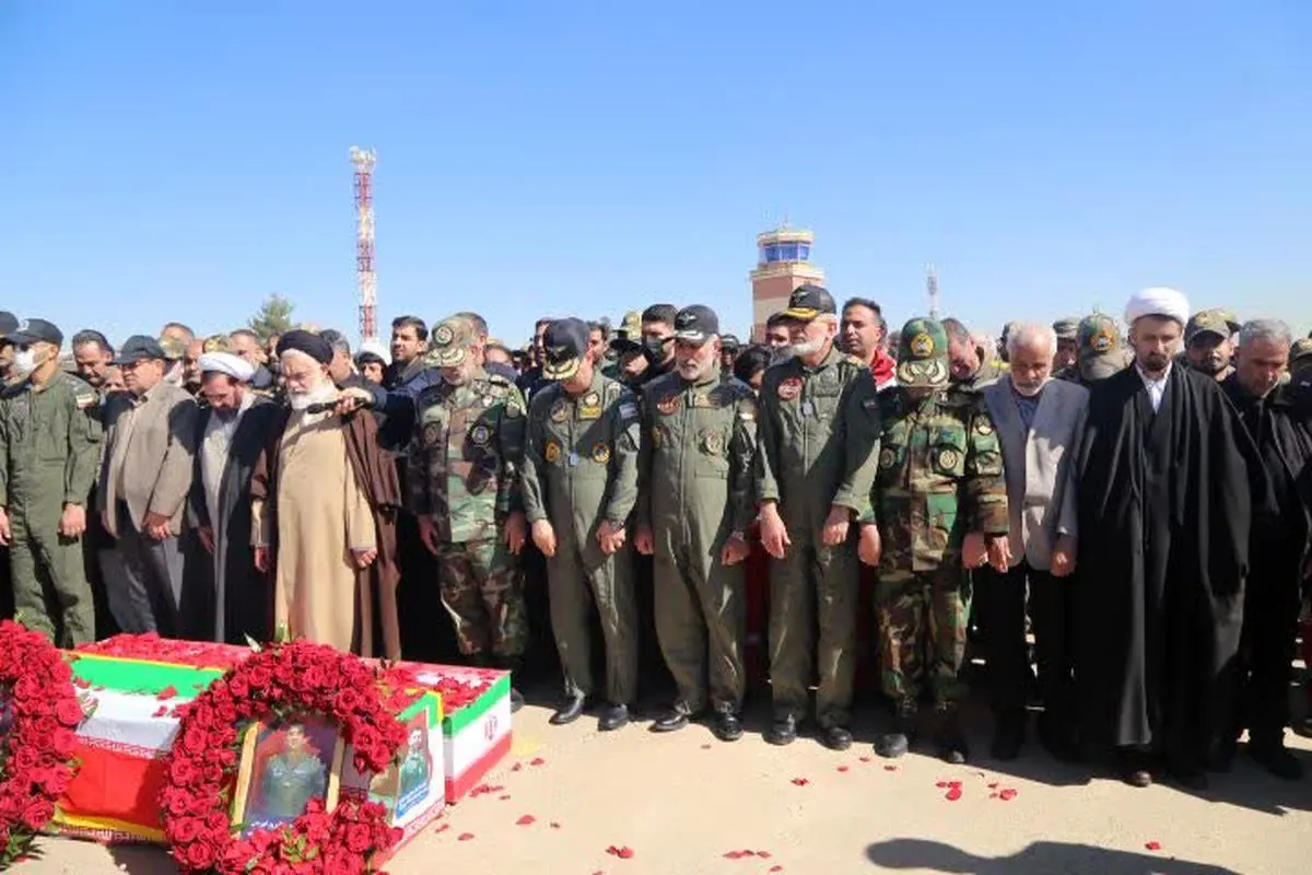 برگزاری آیین تشییع پیکر خلبانان شهید حادثه سقوط بالگرد هوانیروز