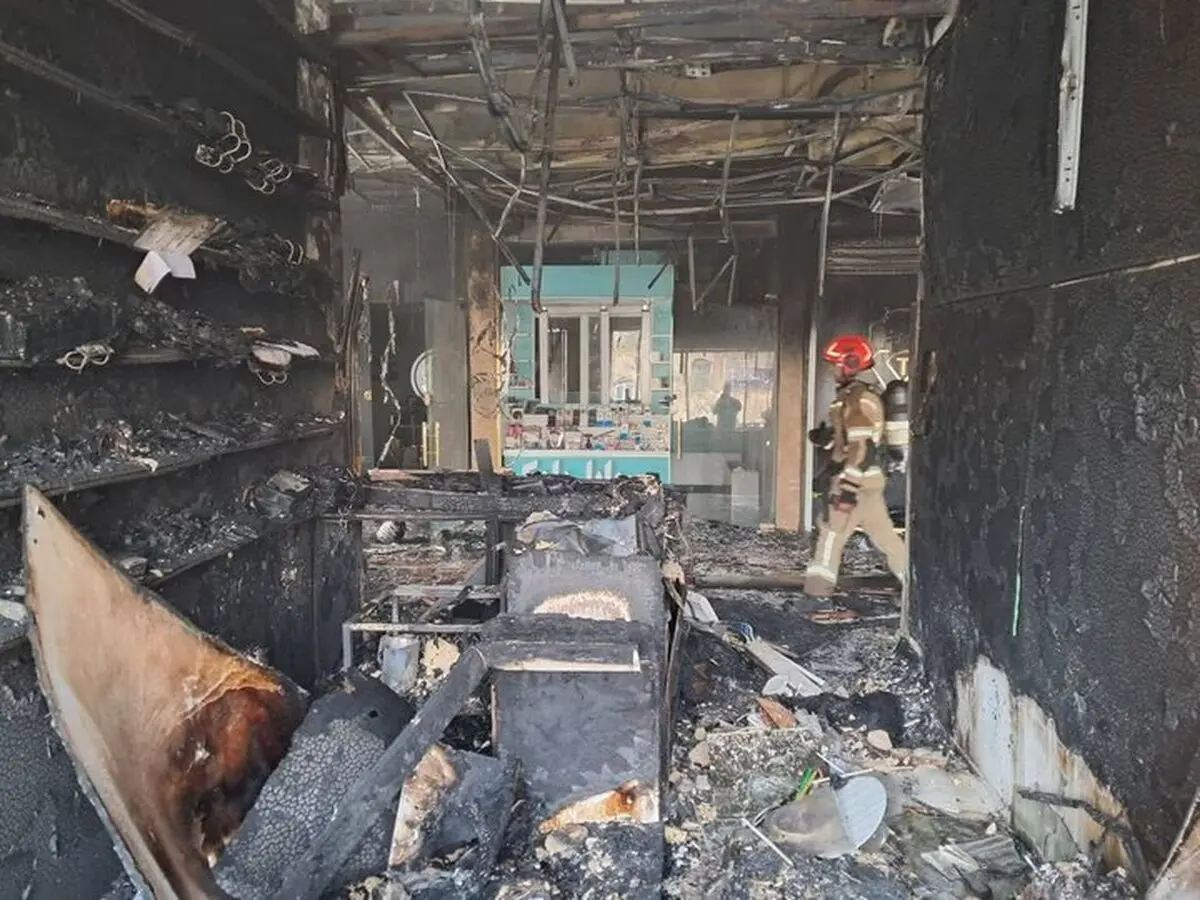 آتش‌سوزی در یک پاساژ تجاری در تهران