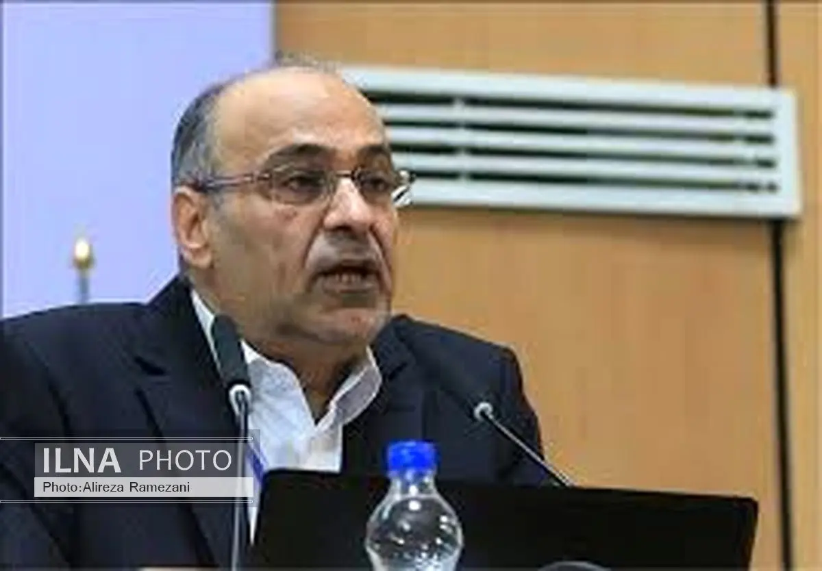الگوی جدید قراردادهای نفتی با قانون اساسی و قوانین مهم سازگار است
