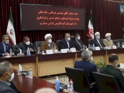 مسابقات سوارکاری گنبدکاووس ظرفیت مختص منطقه/ فرش گنبدکاووس نیازمند تامین زیرساخت‌های گمرکی صادرات است