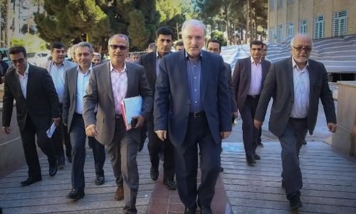 وزیر بهداشت به همراه رییس‌جمهور وارد رفسنجان شد