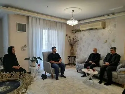 دیدار دبیر ستاد حقوق‌بشر با خانواده‌ دو شهید والامقام جنگ ۱۲ روزه