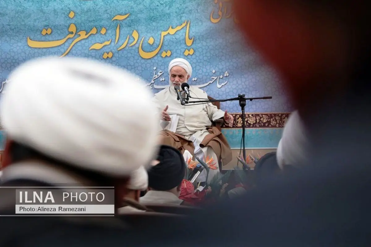 استاد قرائتی: اشکالی ندارد دختر از پسر خواستگاری کند