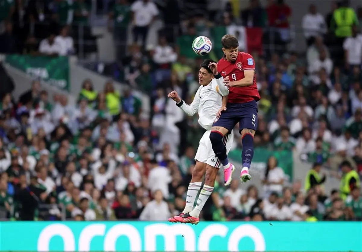 جمهوری چک 0 - 3 مکزیک ؛ صعود قاطعانه میزبان 