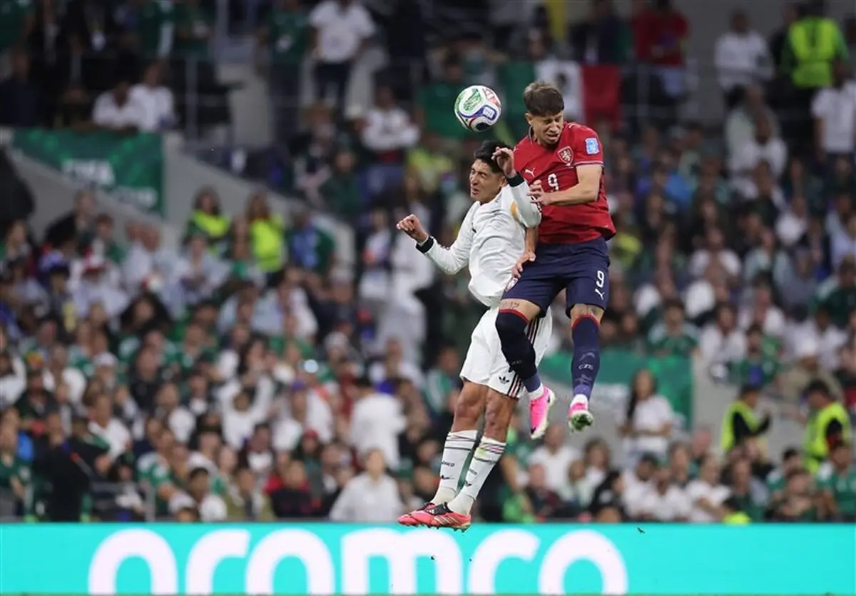 جمهوری چک 0 - 3 مکزیک ؛ صعود قاطعانه میزبان 