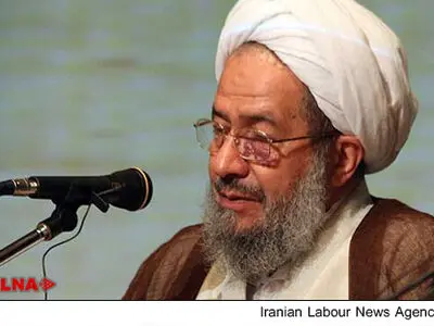 روحانیت با استفاده از قرآن به شبهات پاسخ دهد