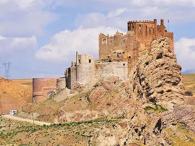 ثبت دژ الموت به دلیل شهرت جهانی بسیار مهم و اثرگذار است