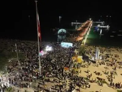 برگزاری آیین تحویل سال نو با استقبال گسترده مهمانان نوروزی در کیش