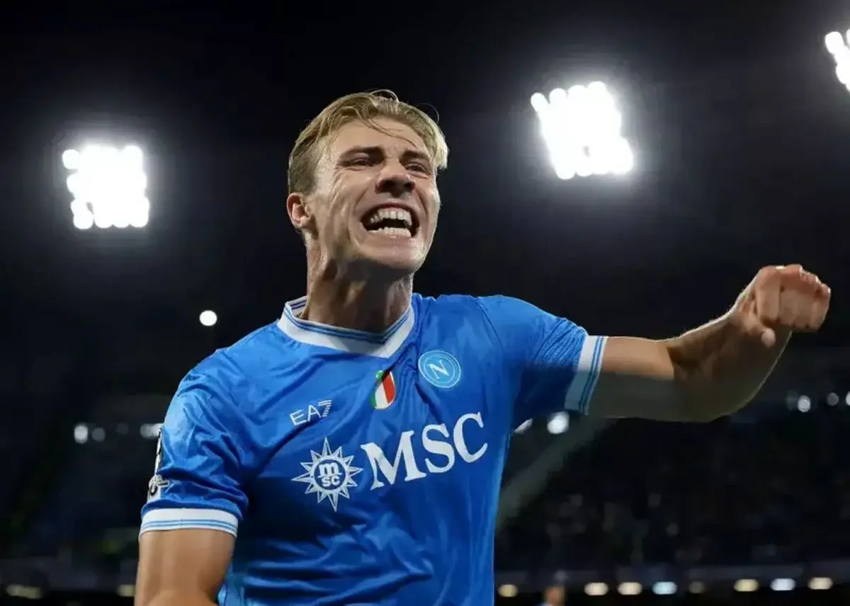 سرمربی ناپولی دست بردارِ آموریم نیست‏