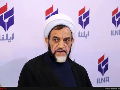 ارزش دانشگاه به در و دیوارش نیست، به داشتن اساتید و دانشجویان نخبه و فرهیخته است