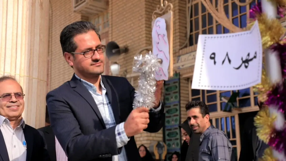 زنگ نمادین گردشگری همزمان در ۹ مدرسه شوشتر نواخته شد