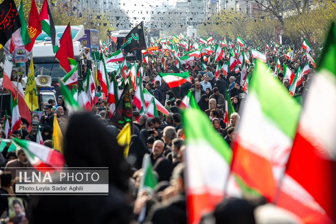 مراسم تشییع پیکر مطهر شهدای ناوشکن دنا / 1