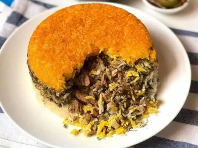 ۶ گام برای پخت یک ته چین تُن ماهی خوشمزه
