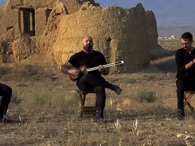 «تار و تاریخ » به شهر قلعه‌ها رفت+فیلم