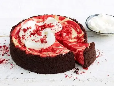 طرز تهیه چیز کیک ردولوت به ۲ روش متفاوت