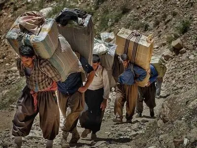 «ارائه کارت کولبری به کولبران» فقط وعده توخالی است/ اگر شغل ایجاد کنند، قول می‌دهم کسی سراغ کولبری نمی‌رود