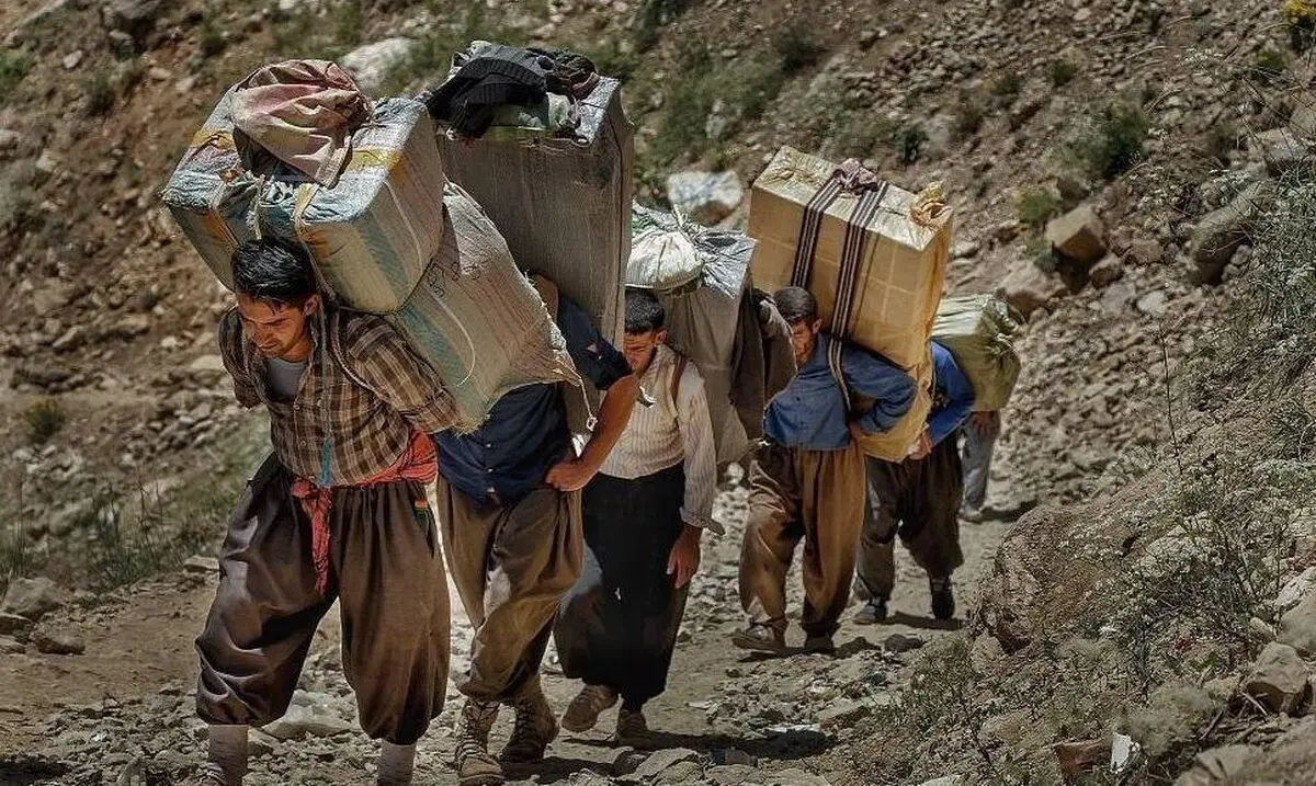 «ارائه کارت کولبری به کولبران» فقط وعده توخالی است/ اگر شغل ایجاد کنند، قول می‌دهم کسی سراغ کولبری نمی‌رود