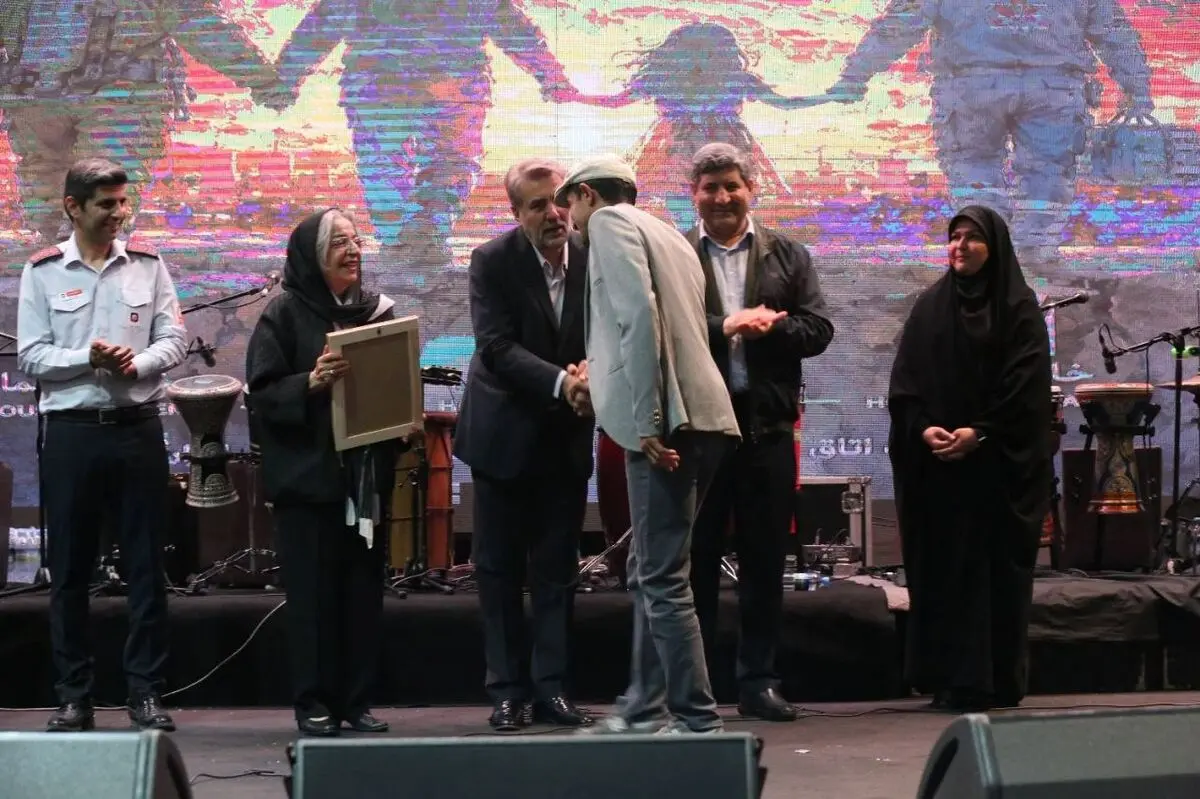 برگزاری شب تقدیر از امدادگران آتش‌نشان توسط خانه سینما، خانه موسیقی و خانه تئاتر