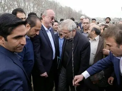 قسمتی از باغ سیب در اختیار مردم قرار می گیرد/ در راستای آبادانی تلاش می کنیم