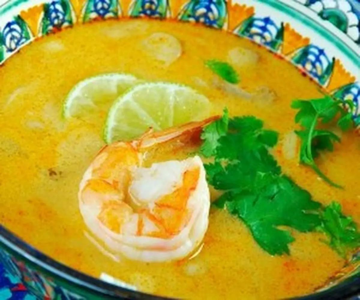 طرز تهیه سوپ میگو با شیر