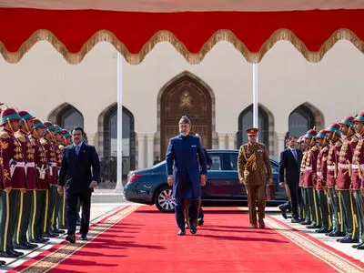 سلطان عمان عازم انگلیس شد