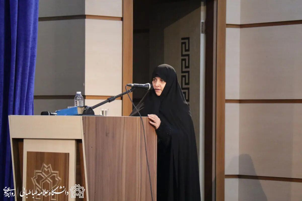 ما به عنوان الگو باید رهبری زنان جهان را به دست بگیریم