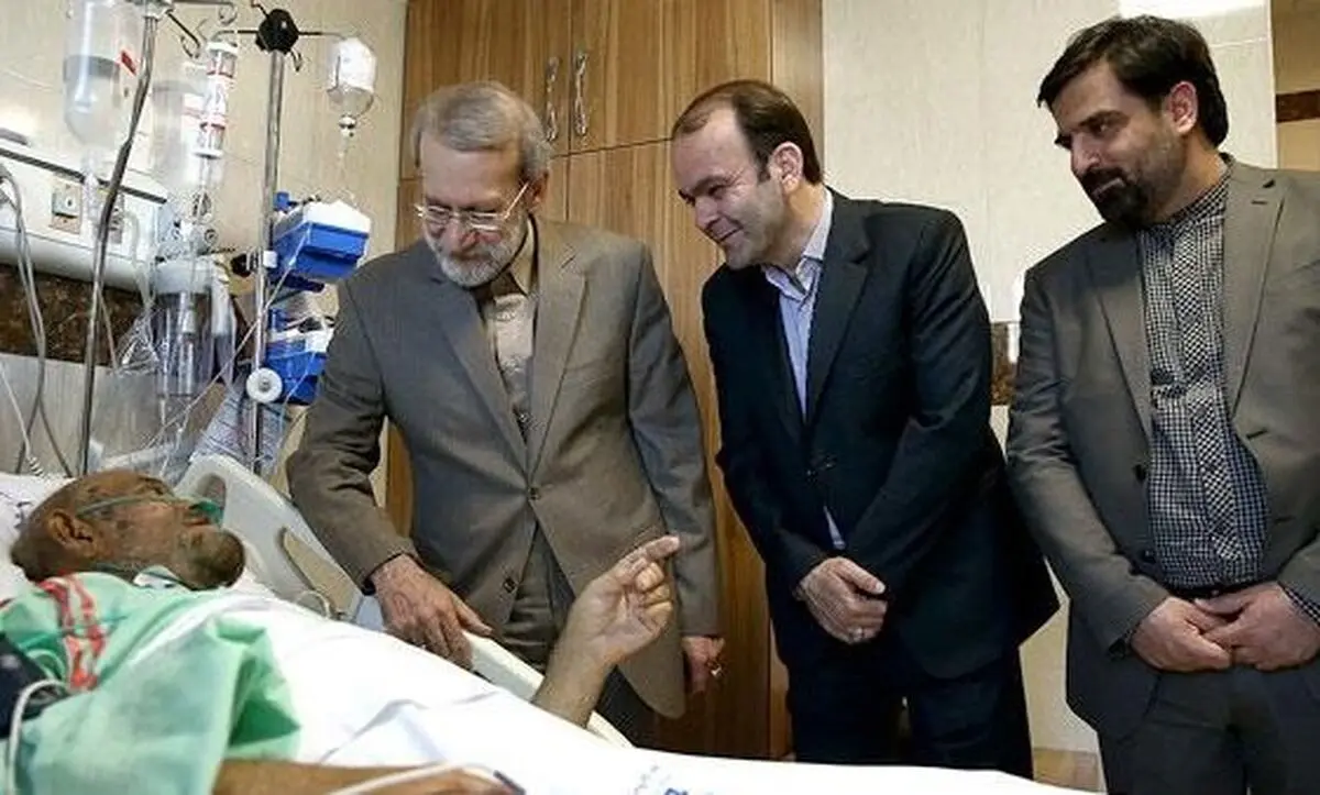 عباس دوزدوزانی بستری شد/ عیادت لاریجانی از اولین وزیر فرهنگ و ارشاد اسلامی