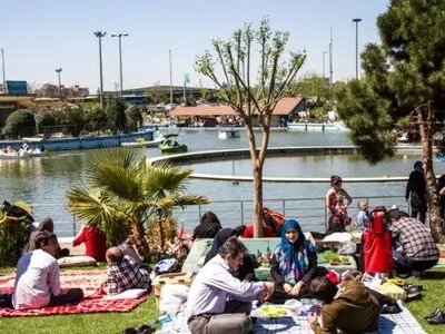 تخفیف ۲۰ درصدی هتل‌های استان مرکزی به مسافران/ از جشنواره گیلاس و آلبالو و شلیل و هلو تا سمنوپزی