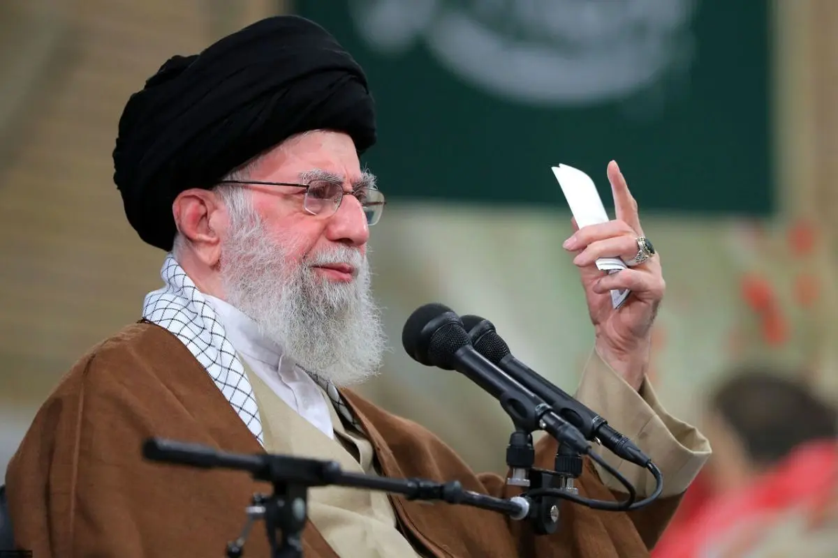 اقتدار معنوی و فرهنگی و تأثیر آن در اندیشههای سیاسی آیت الله خامنهای در دنیای معاصر