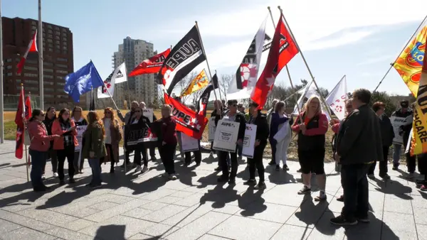 اعتصاب کارکنان بخش بهداشت و درمان کانادا در اعتراض به‌ عدم جذب نیرو