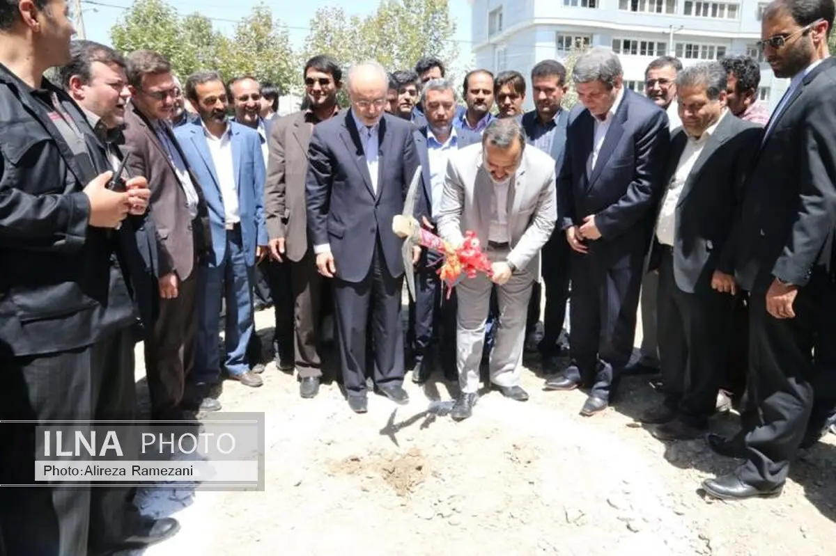 کلنگ احداث دبیرستان انرژی هسته‌ای در مشهد به زمین زده شد