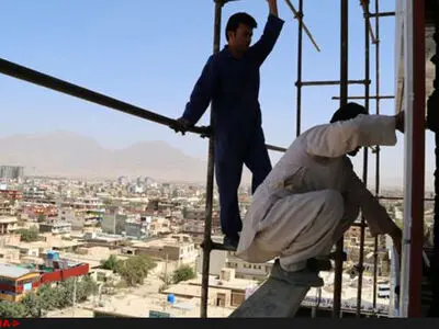 "سقوط از ارتفاع" همچنان قربانی می‌گیرد/ نگذاریم جان‌مان بازیچه نان‌مان شود!