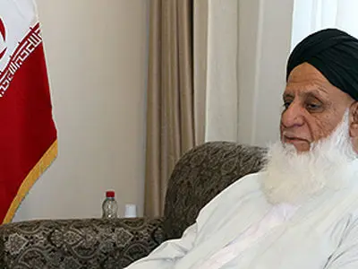 امام جمعة أهل السنة في مدینة تشابهار یدین الأحداث الإرهابیة في جنوب شرق ایران
