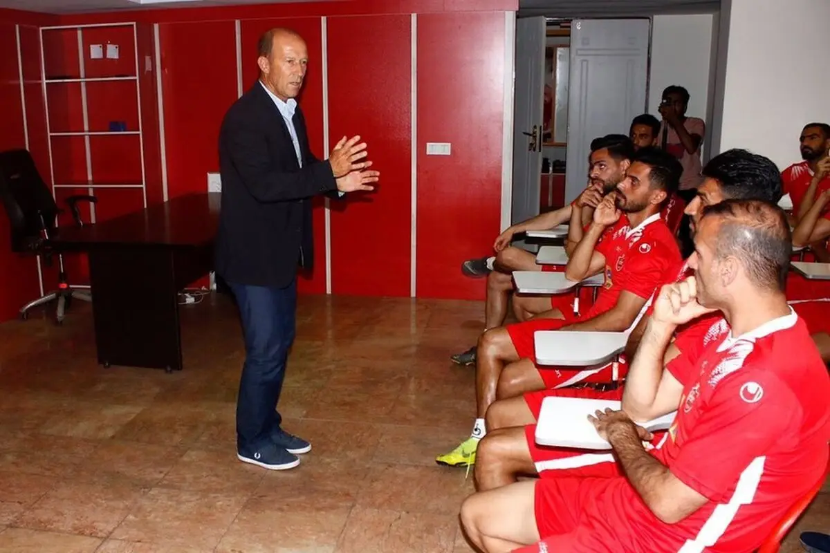 برنامه تمرین کالدرون برای پرسپولیس