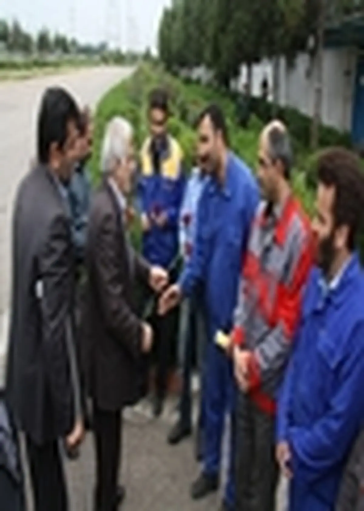 دیدار استاندار مازندران با کارگران دو واحد تولیدی در ساری