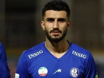 آسیب‌دیدگی محمد شریفی در برخورد شدید با سروش رفیعی