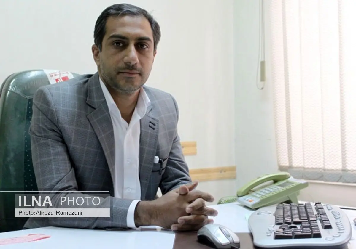 برداشت زنبور عسل در کاشان آغاز شد 
